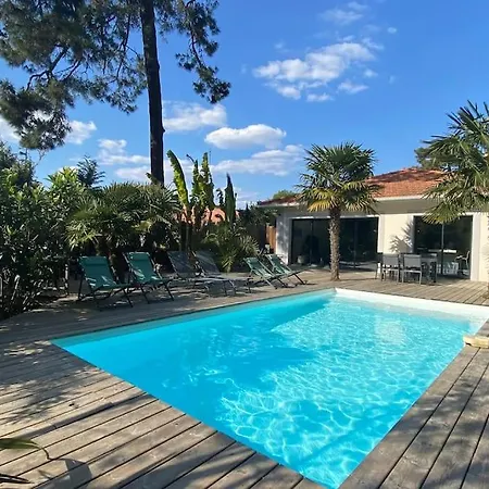 12 Pers Avec Piscine Chauffee 1 Mai Au 30 Sept Villa Arcachon