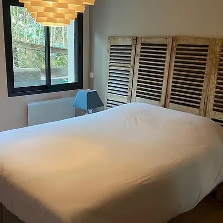 12 Pers Avec Piscine Chauffee 1 Mai Au 30 Sept 别墅
