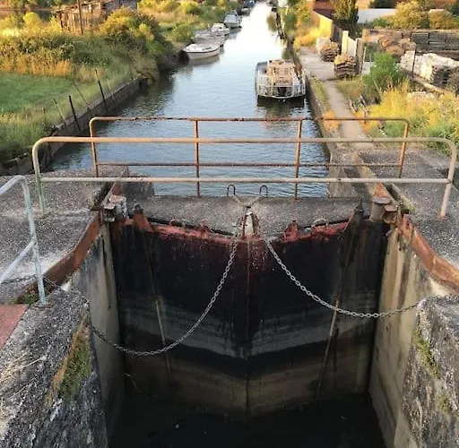 12 Pers Avec Piscine Chauffee 1 Mai Au 30 Sept *