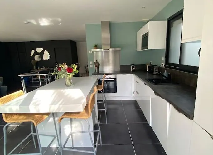 12 Pers Avec Piscine Chauffee 1 Mai Au 30 Sept Βίλα *