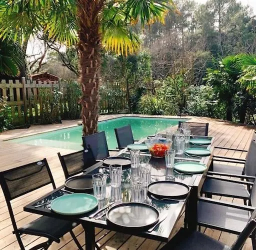 12 Pers Avec Piscine Chauffee 1 Mai Au 30 Sept Βίλα *