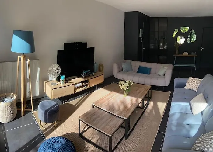 Villa 12 Pers Avec Piscine Chauffee 1 Mai Au 30 Sept