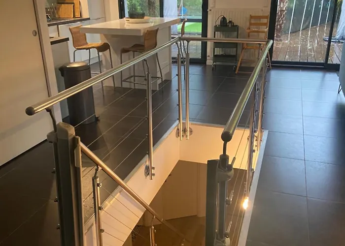 12 Pers Avec Piscine Chauffee 1 Mai Au 30 Sept *